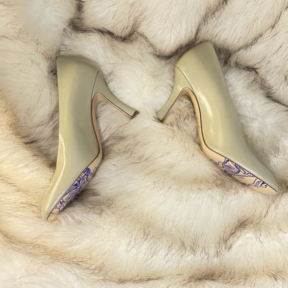 BURBERRY 
85mm Slip-On Leather Pumps
Women’s size EU 37.5 - Picture 7 of 13